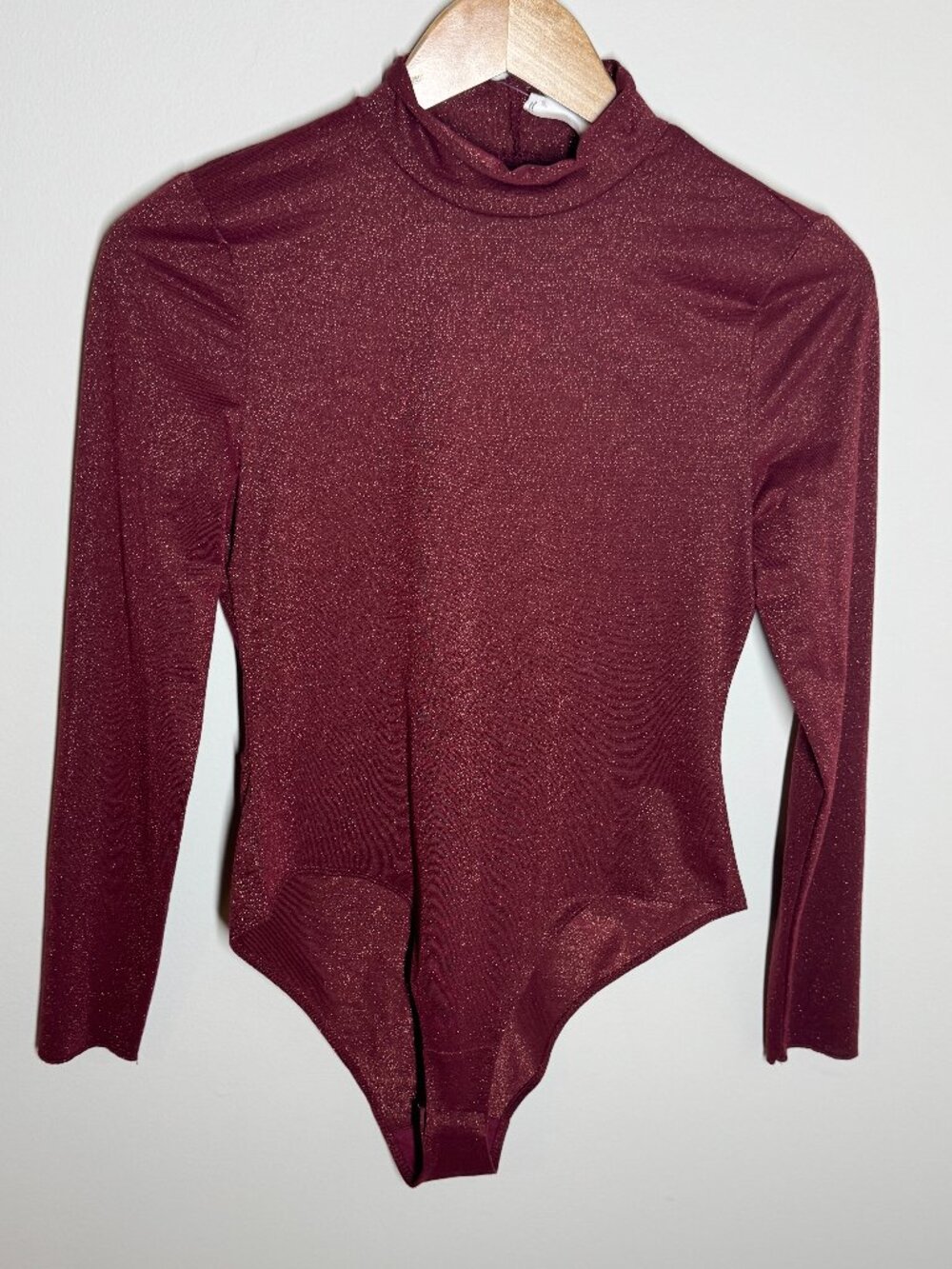 NWT Daily Practice by Anthropologie Shimmer Open-Back Bodysuit Plum Sz. S - Picture 2 of 6